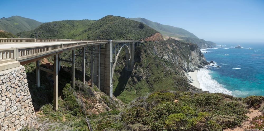 Bixby Creek Bridge above the Pacific coast in Big Sur, California